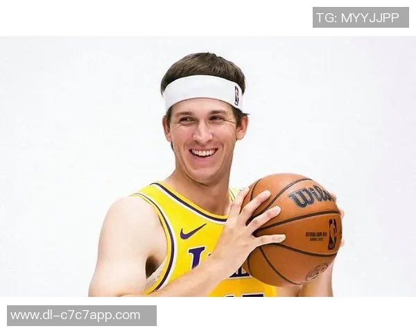 足球明星在Instagram上的生活瞬间与场上风采的完美结合